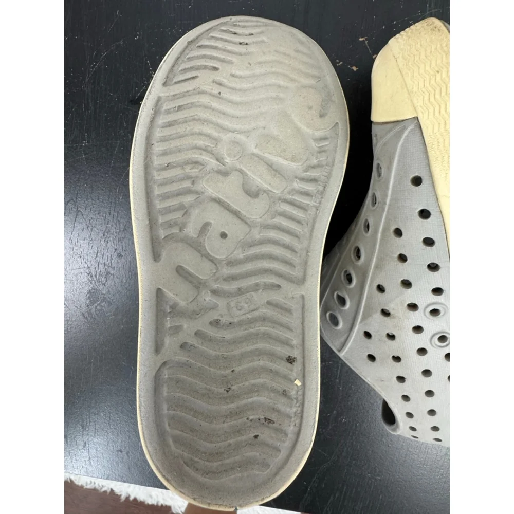 Native Jefferson Water Shoes Kids Toddler C9 3-4 Gray Slip On Waterproof Outdoor